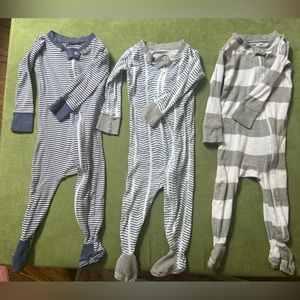 Set of 3 Burt’s Bees Baby Sleep & Play Pajama One-Piece zip from romper